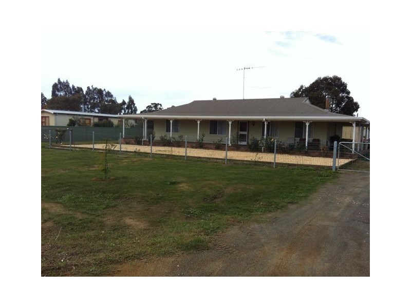 138 Fourth Avenue, Kendenup WA 6323