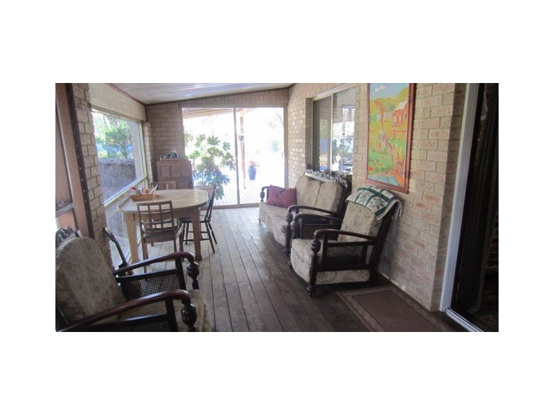 27 Hassell Avenue, Kendenup WA 6323