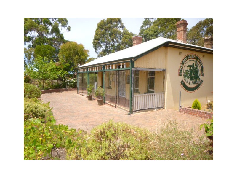 11 Albany Highway, Mount Barker WA 6324