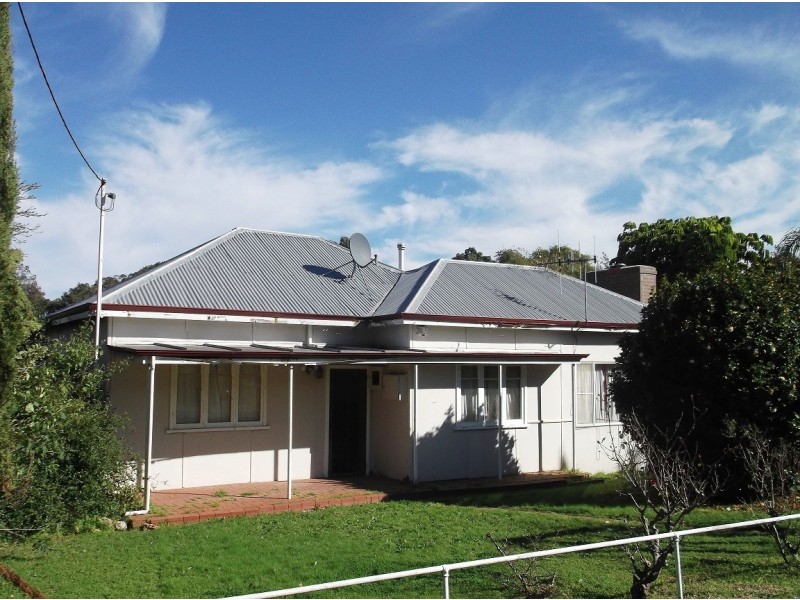 21 Deane Street, Mount Barker WA 6324