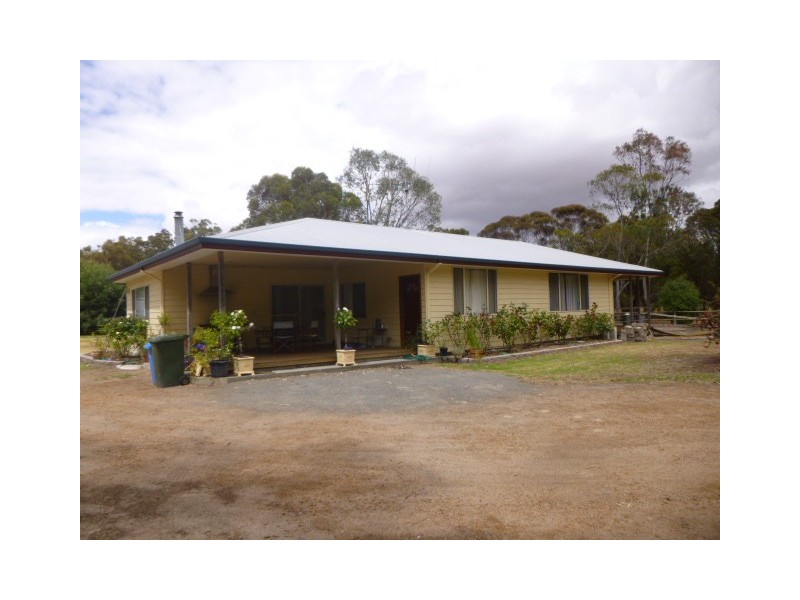 70 Third Avenue, Kendenup WA 6323