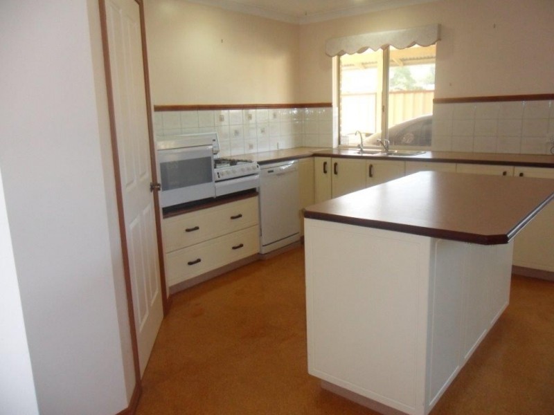 52 Deane Street, Mount Barker WA 6324