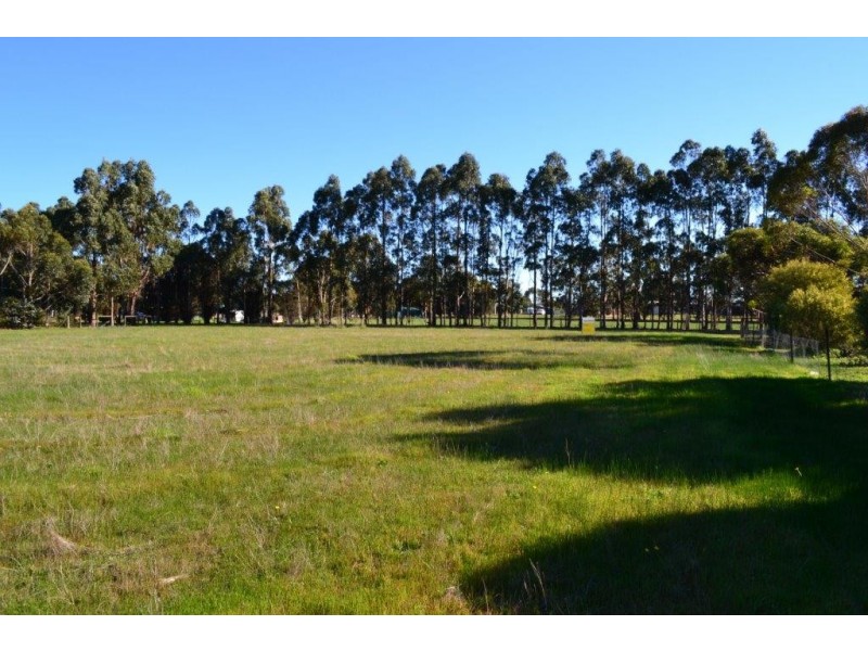 Lot 220, 116 Second Avenue, Kendenup WA 6323