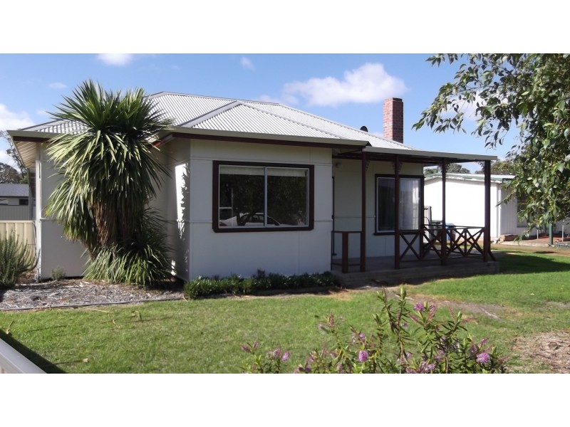 13 Haese Street, Mount Barker WA 6324