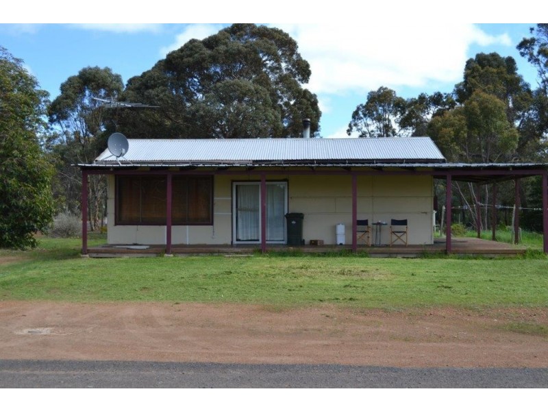 52 Evans Street, Frankland WA 6396