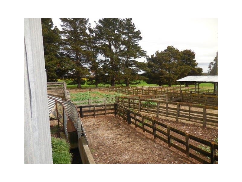 Hay Loc 2135 Cook Road, Frankland WA 6396
