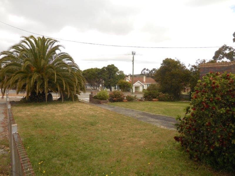 11 Oatlands Road, Mount Barker WA 6324