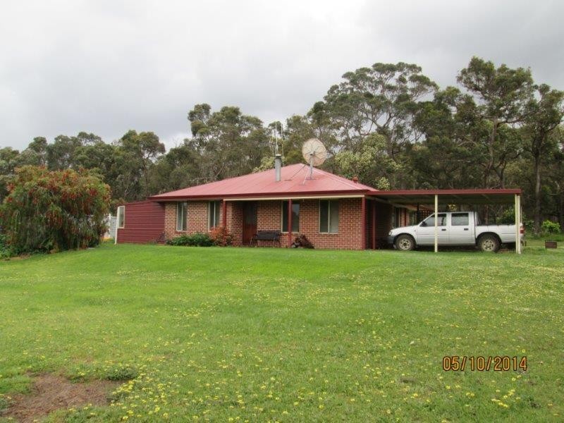 51 Sixpenny Road, Porongurup WA 6324