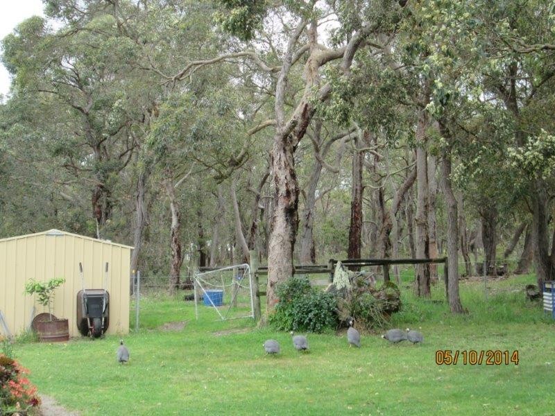 51 Sixpenny Road, Porongurup WA 6324