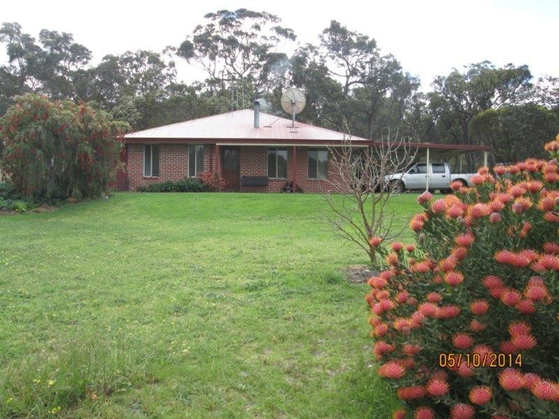 51 Sixpenny Road, Porongurup WA 6324