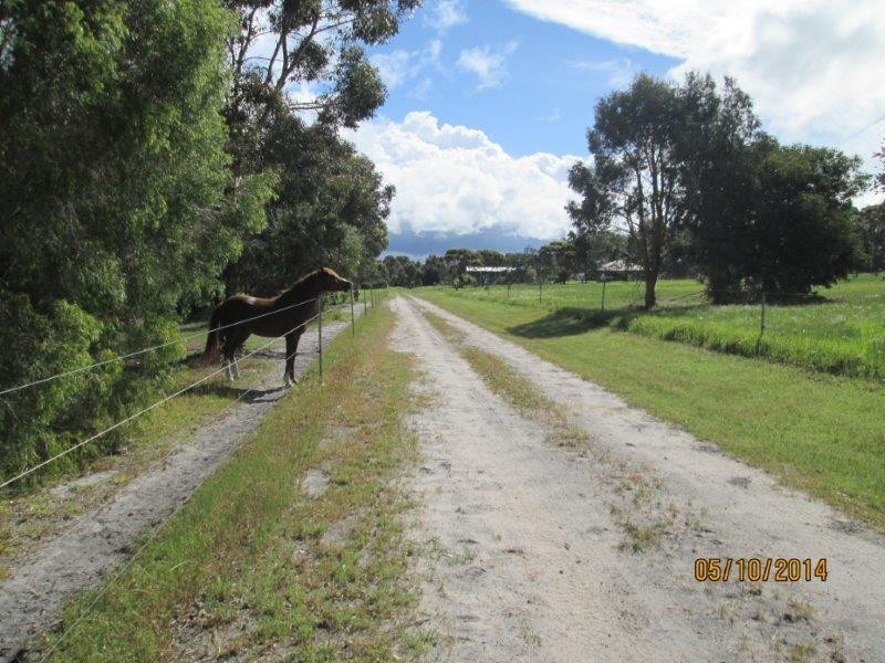 51 Sixpenny Road, Porongurup WA 6324