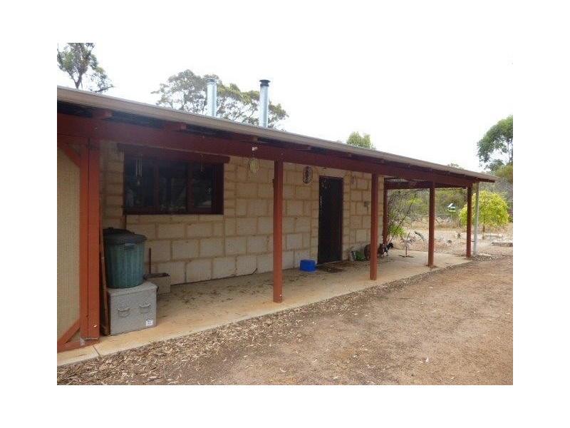 94 Wandoo Road, Kendenup WA 6323