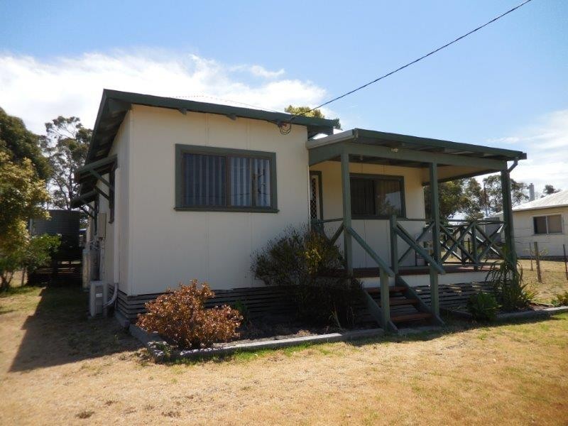 25 Oatlands Road, Mount Barker WA 6324