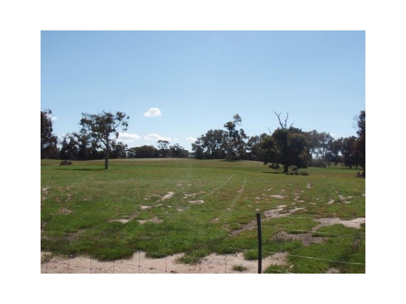 809 Duck Lake Road, Cranbrook WA 6321