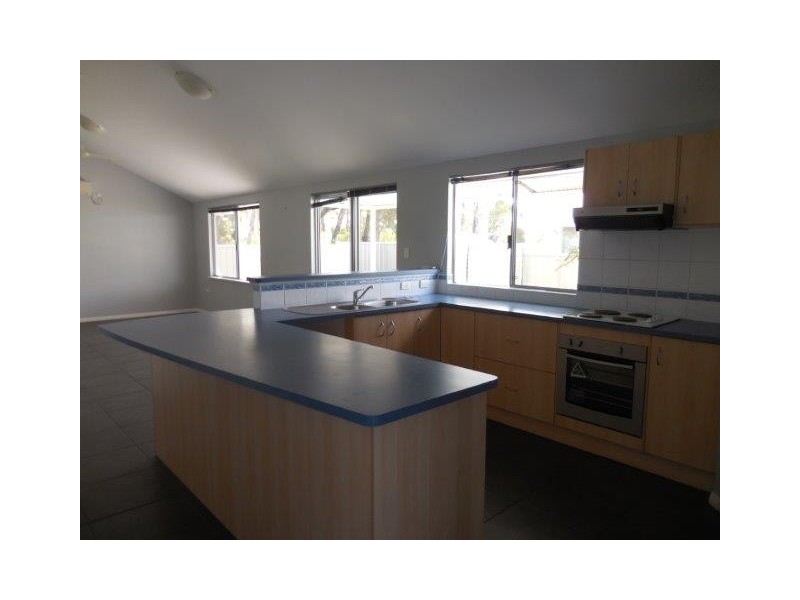 8/36 Marion Street, Mount Barker WA 6324