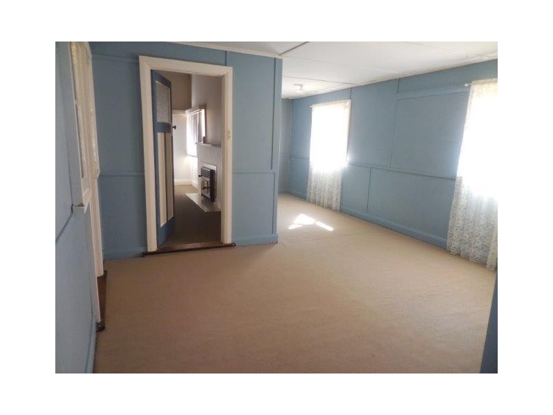 28 Albany Highway, Mount Barker WA 6324