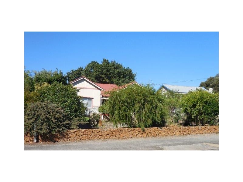 28 Albany Highway, Mount Barker WA 6324