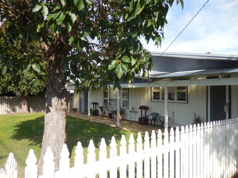 35 Deane Street, Mount Barker WA 6324