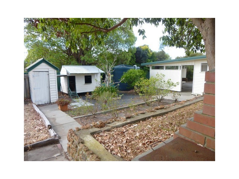 1 Eaton Avenue, Mount Barker WA 6324