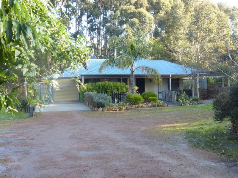 36 Mondurup Street, Mount Barker WA 6324