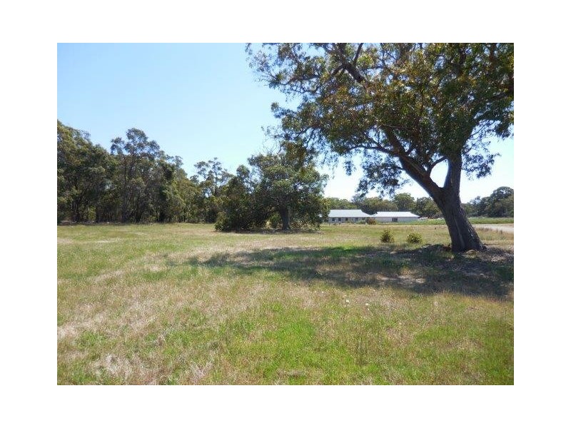 Lot 802 Stoney Creek Road, Porongurup WA 6324