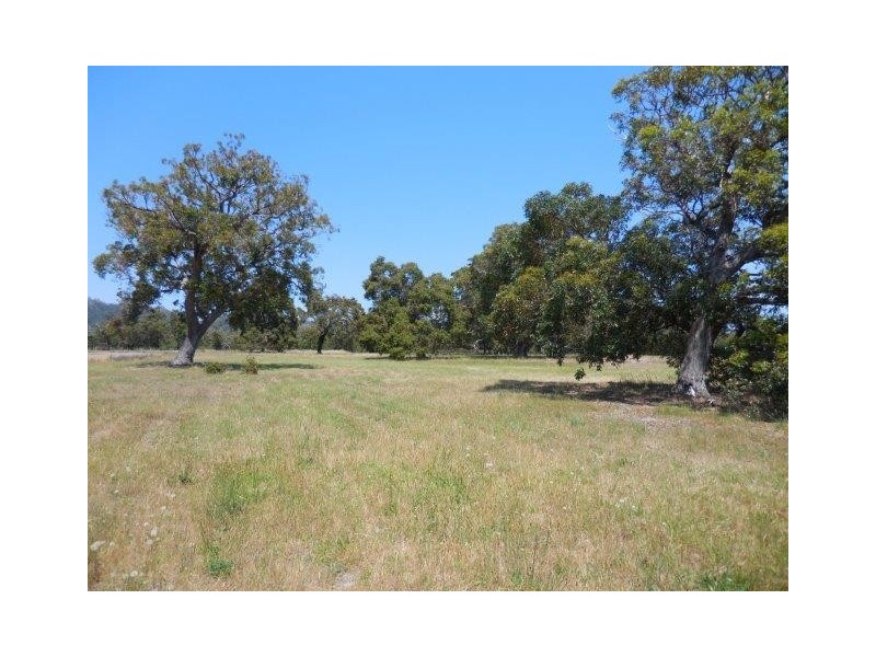 Lot 802 Stoney Creek Road, Porongurup WA 6324