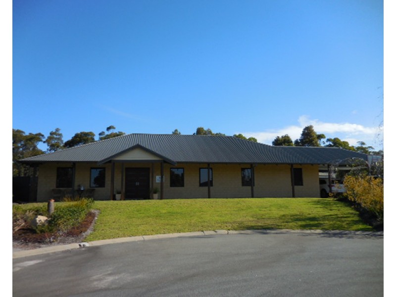 14 Henton Peak Heights, Mount Barker WA 6324