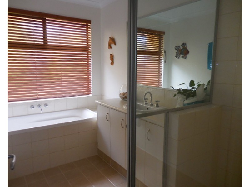 14 Henton Peak Heights, Mount Barker WA 6324