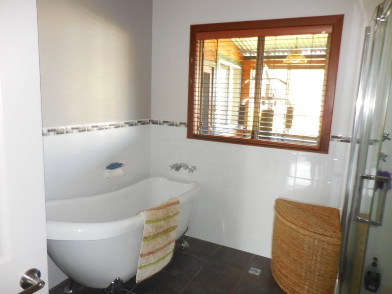 182 Boyup Road, Forest Hill WA 6324