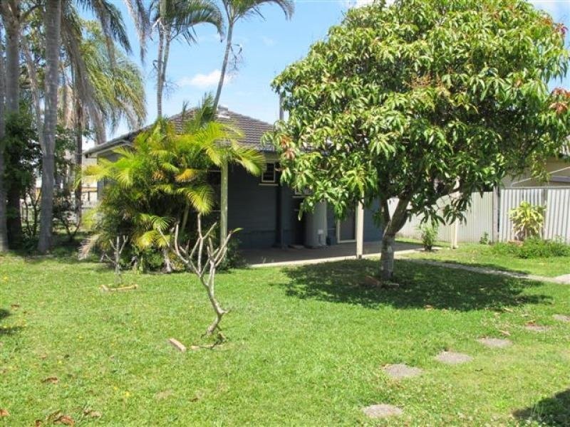 24 Gerald Ave, Clontarf QLD 4019