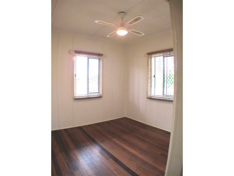 24 Gerald Ave, Clontarf QLD 4019