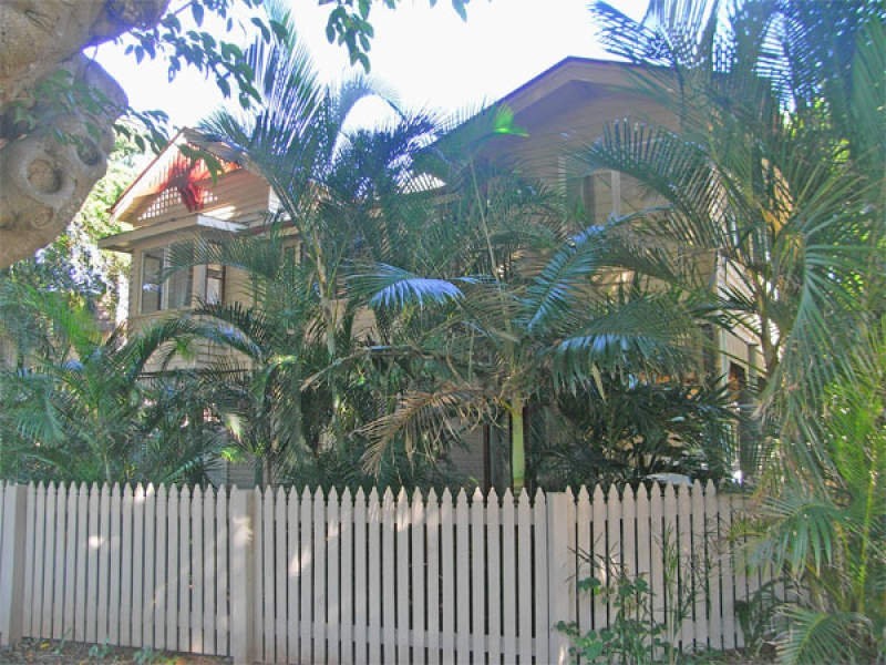 71 Prince Edward Parade, Redcliffe QLD 4020