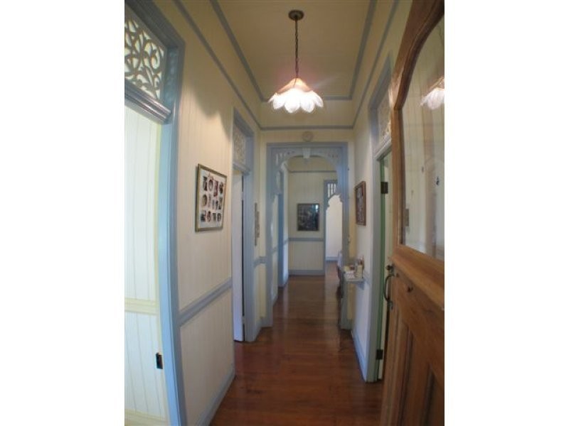 71 Prince Edward Parade, Redcliffe QLD 4020