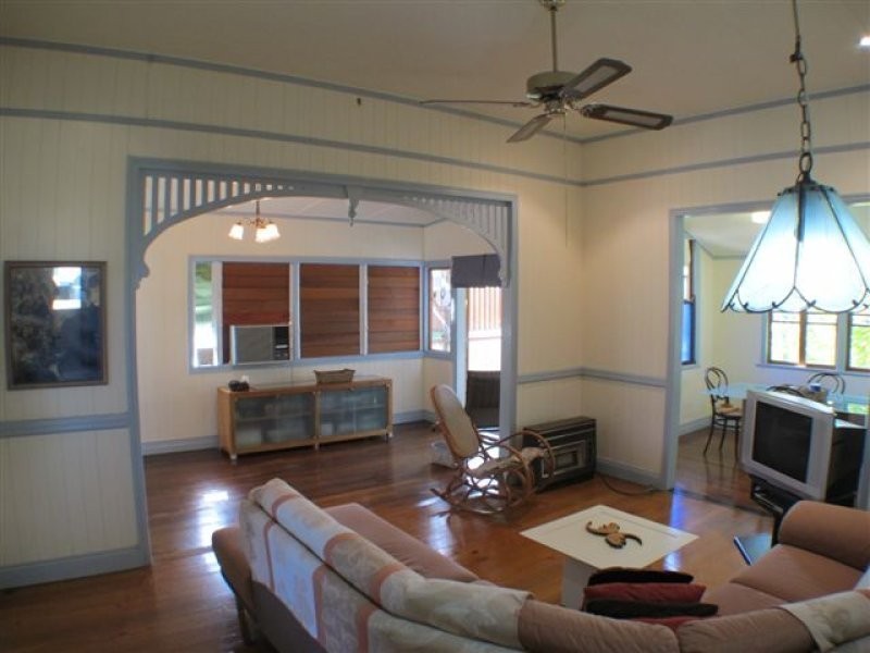 71 Prince Edward Parade, Redcliffe QLD 4020