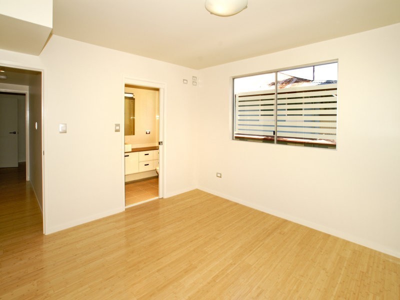 1/2 Queen St, Scarborough QLD 4020