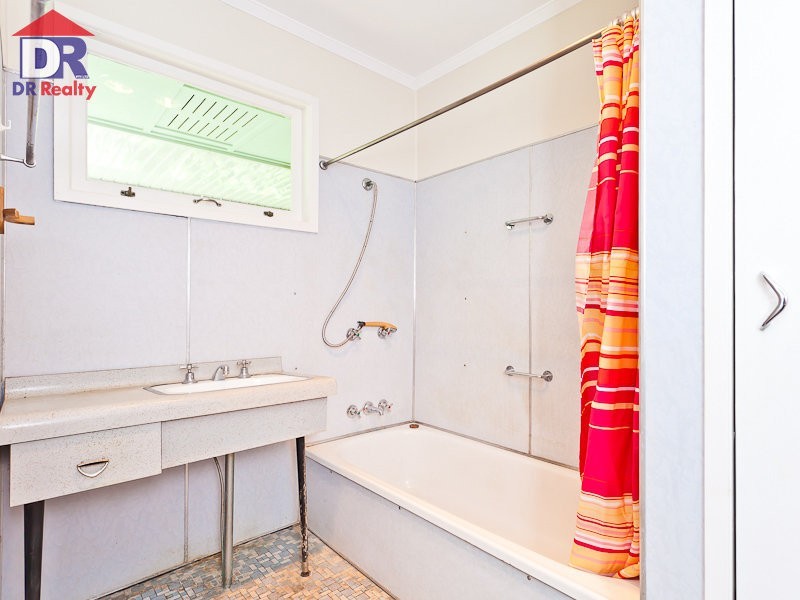 12 Rotary Crescent, Redcliffe QLD 4020