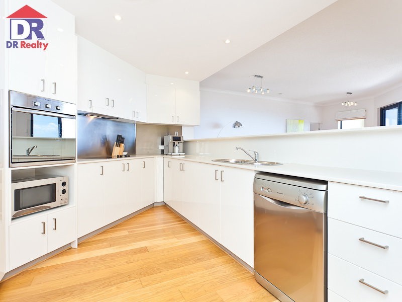 16/3 Rock St, Scarborough QLD 4020