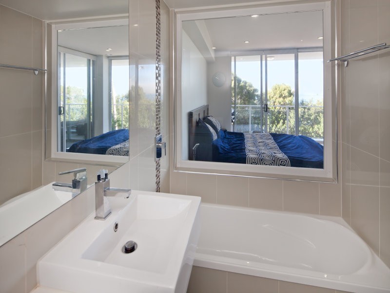 202/87 Marine Pde, Redcliffe QLD 4020