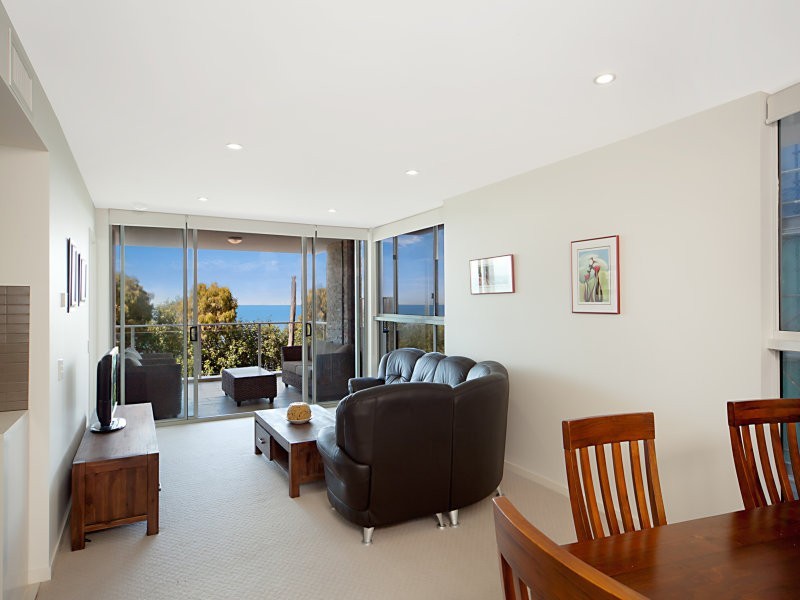 202/87 Marine Pde, Redcliffe QLD 4020