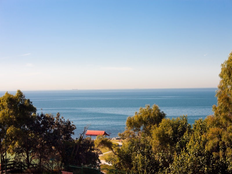 202/87 Marine Pde, Redcliffe QLD 4020
