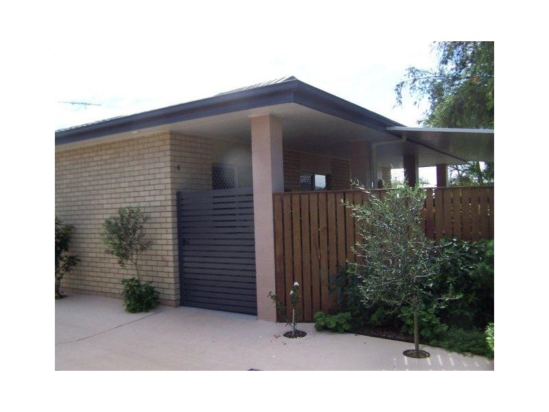 4/3 Landsborough Ave, Scarborough QLD 4020