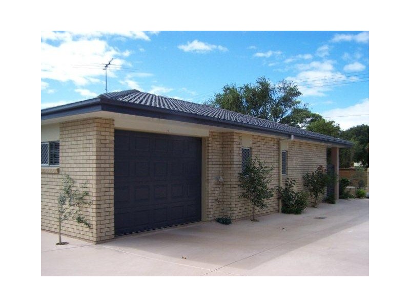 4/3 Landsborough Ave, Scarborough QLD 4020