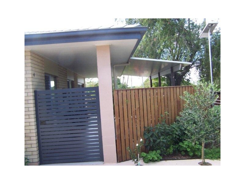 4/3 Landsborough Ave, Scarborough QLD 4020