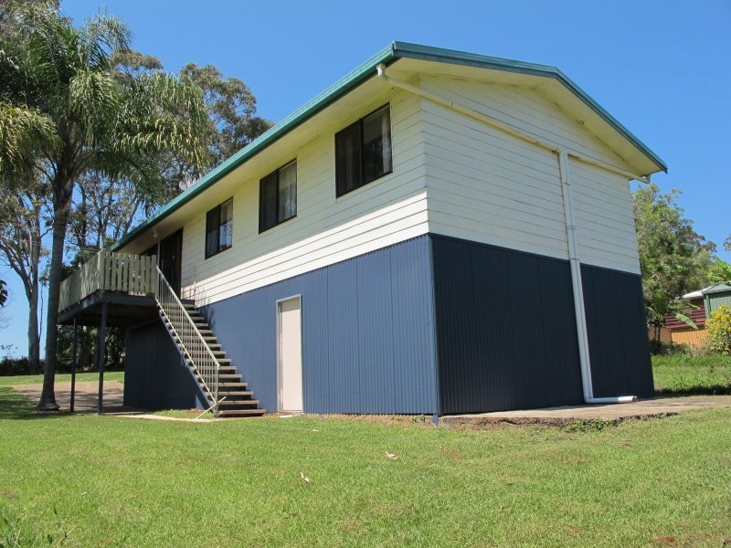 126 Lucas Drive, Lamb Island QLD 4184