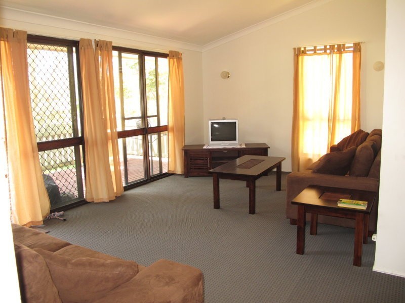 126 Lucas Drive, Lamb Island QLD 4184