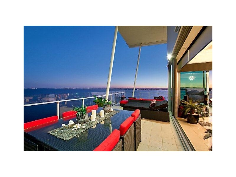 901/6-12 Oxley Av, Woody Point QLD 4019