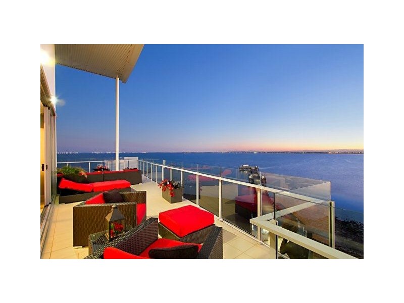 901/6-12 Oxley Av, Woody Point QLD 4019