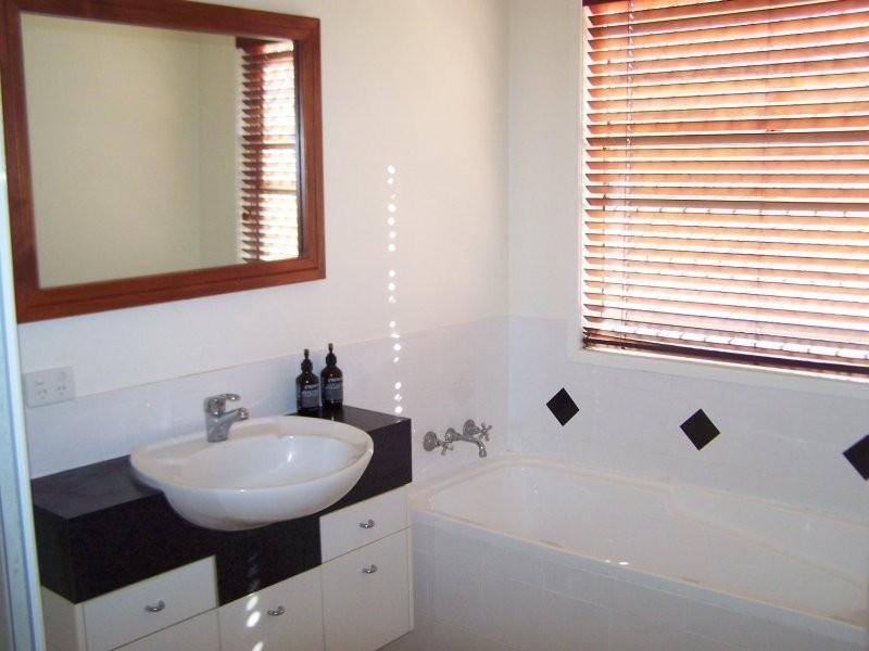 2 Brennan Road, Scarborough QLD 4020