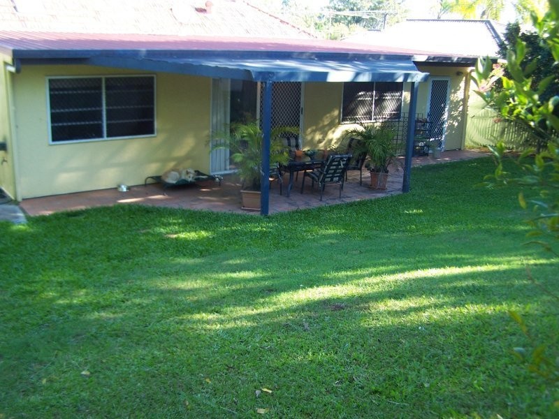 2 Brennan Road, Scarborough QLD 4020