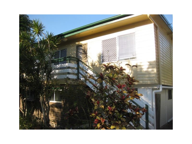 74 Longland St, Redcliffe QLD 4020